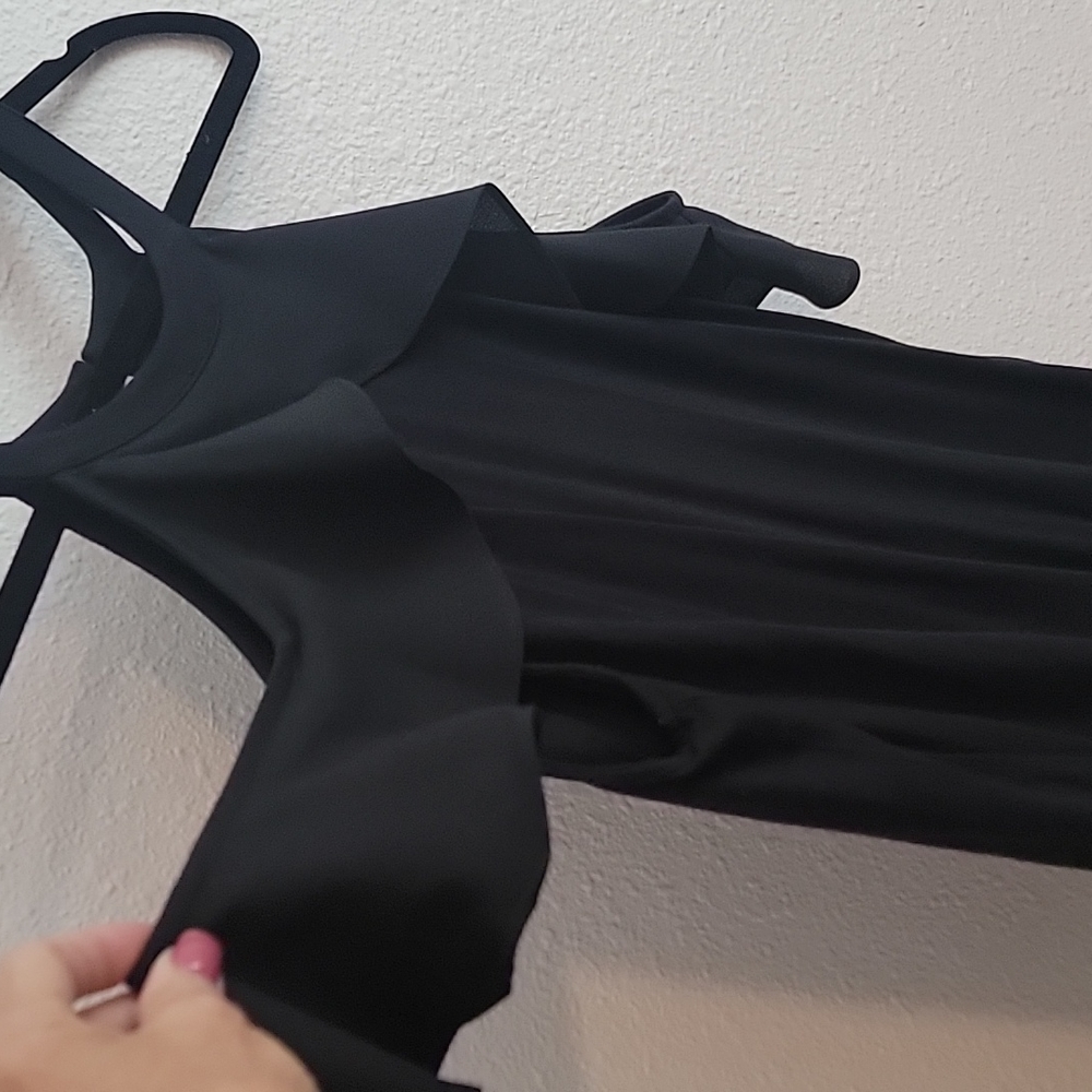 INC off shoulder, cold shoulder black top. Sz Medium. Like new